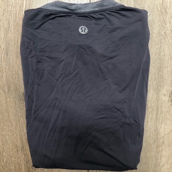 Lululemon Bolt Tech Short Sleev Tee in Dark Slate - Picture 7 of 11
